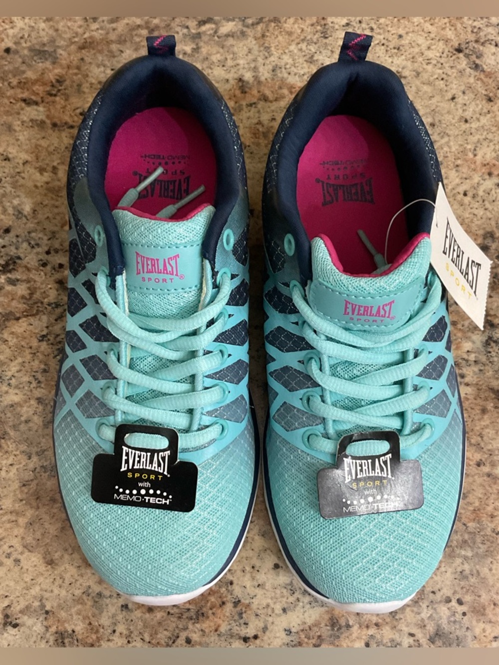 Everlast Sport Women’s Size 6 Sneakers
New without Box - Picture 3 of 6